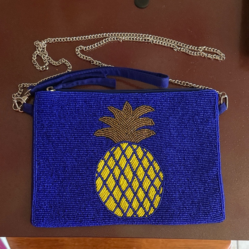 Blue Beaded Pineapple Clutch